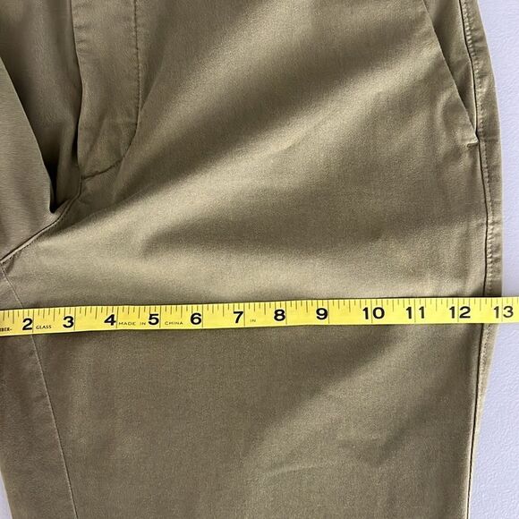 Everlane The Performance Chino | Uniform Slim Fit in DEEP MOSS GREEN - Picture 9 of 12